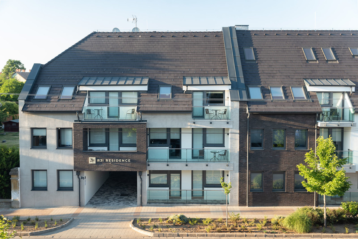R31 Residence facade on Rákóczi utca, Sárvár